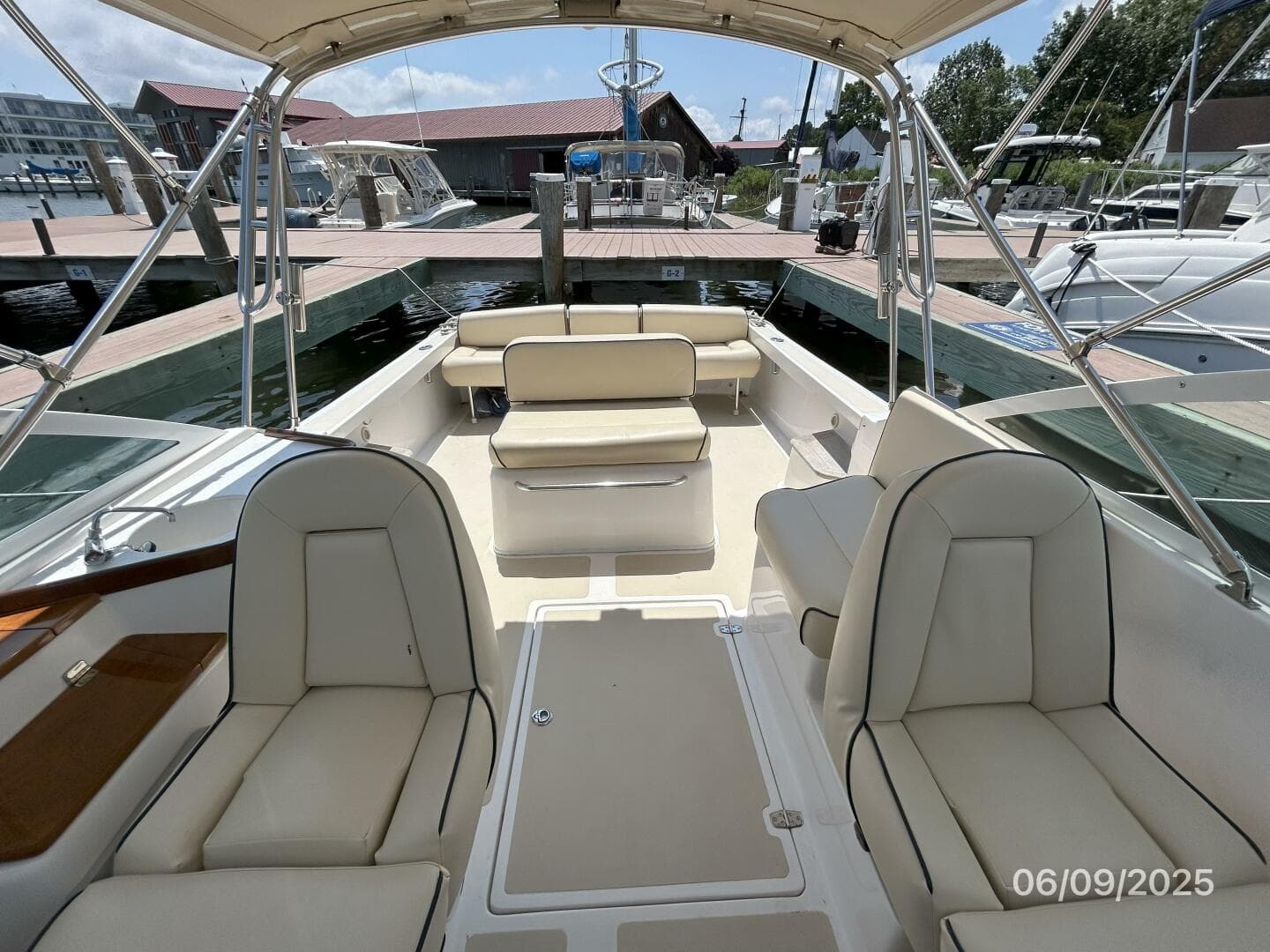2006 Hunt Yachts Harrier — photo 11