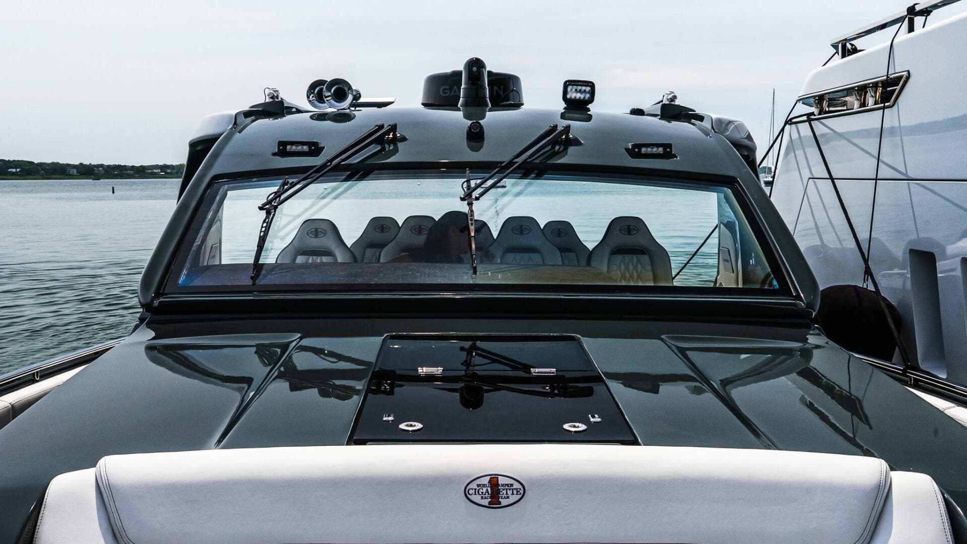 2025 Cigarette 52 Thunder — photo 28