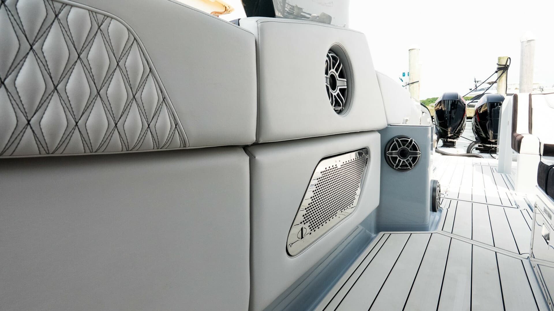 2025 Cigarette 52 Thunder — photo 20