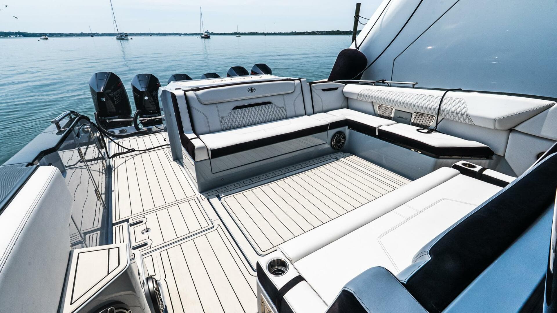 2025 Cigarette 52 Thunder — photo 9