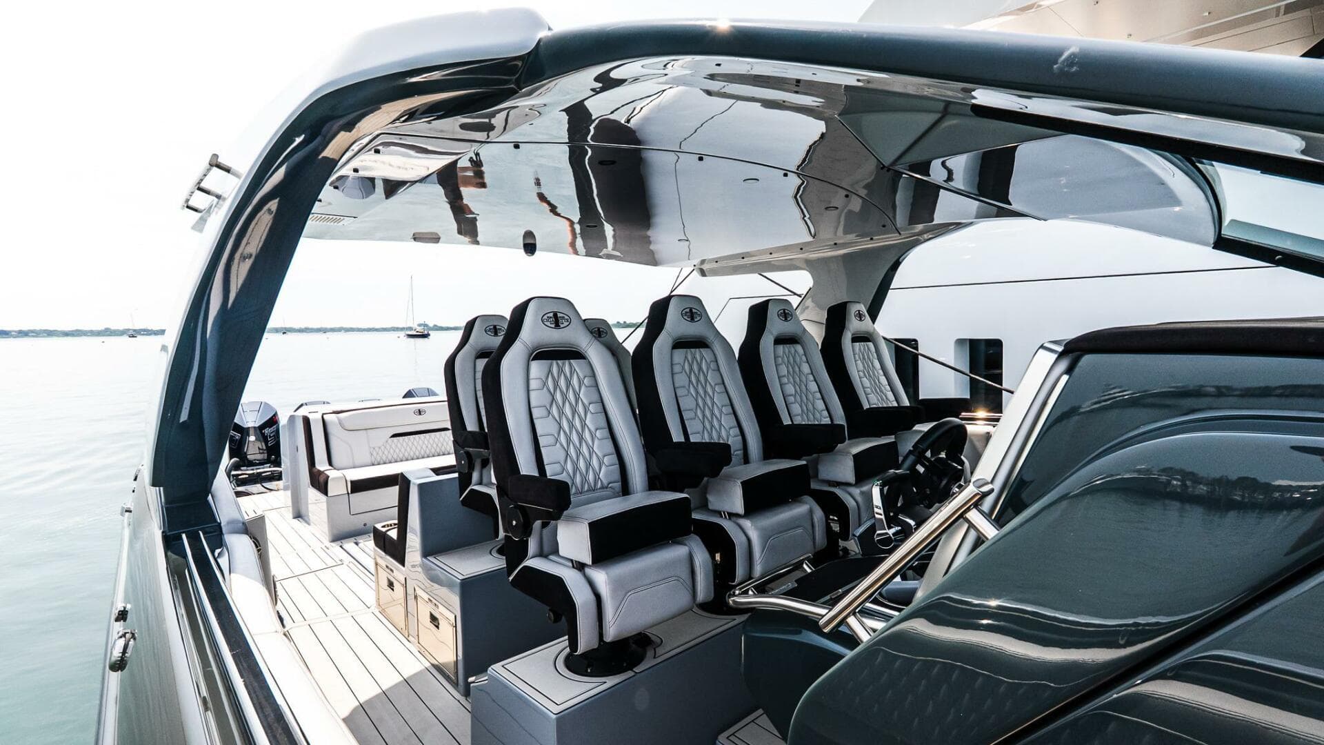 2025 Cigarette 52 Thunder — photo 17