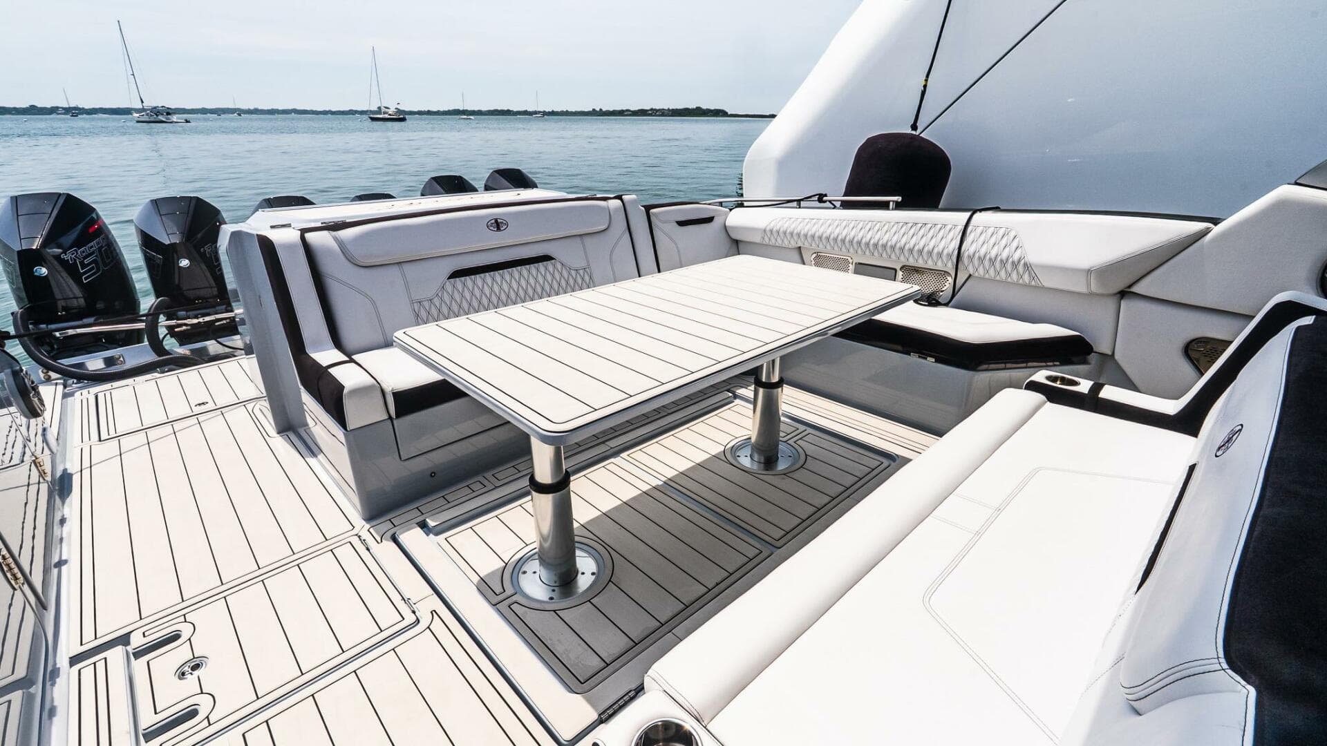 2025 Cigarette 52 Thunder — photo 10