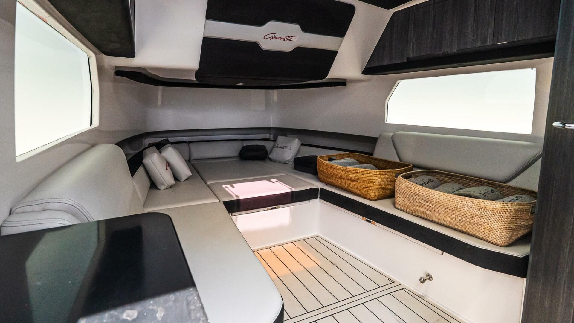 2025 Cigarette 52 Thunder — photo 40