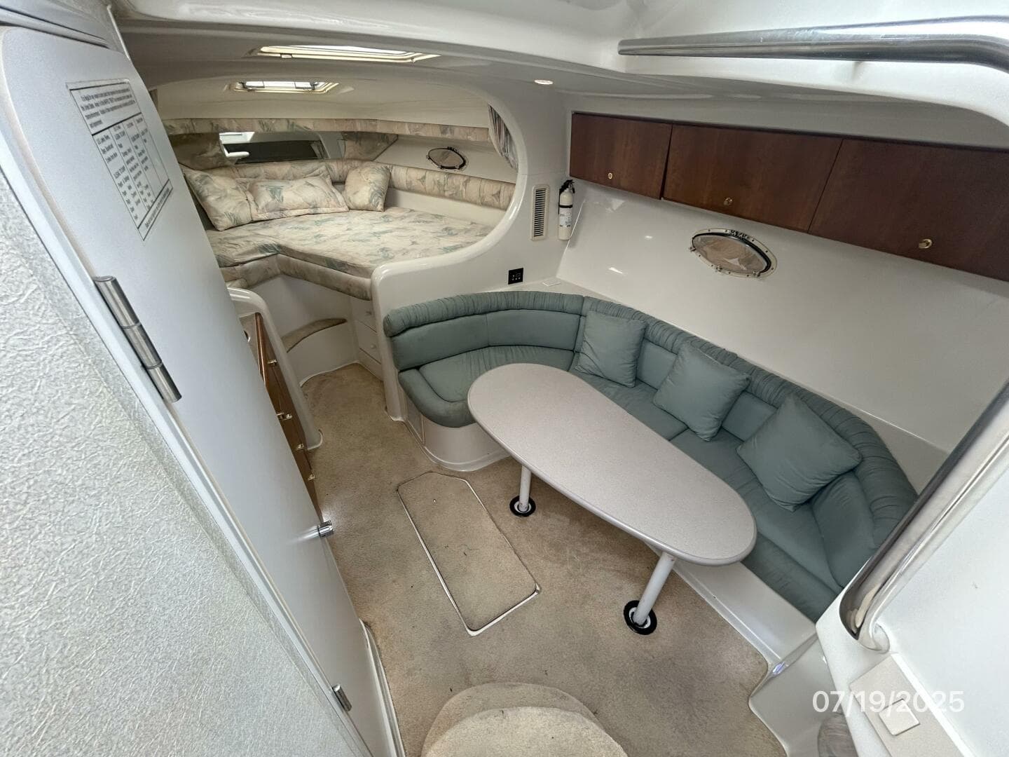 1995 Silverton 310 — photo 22