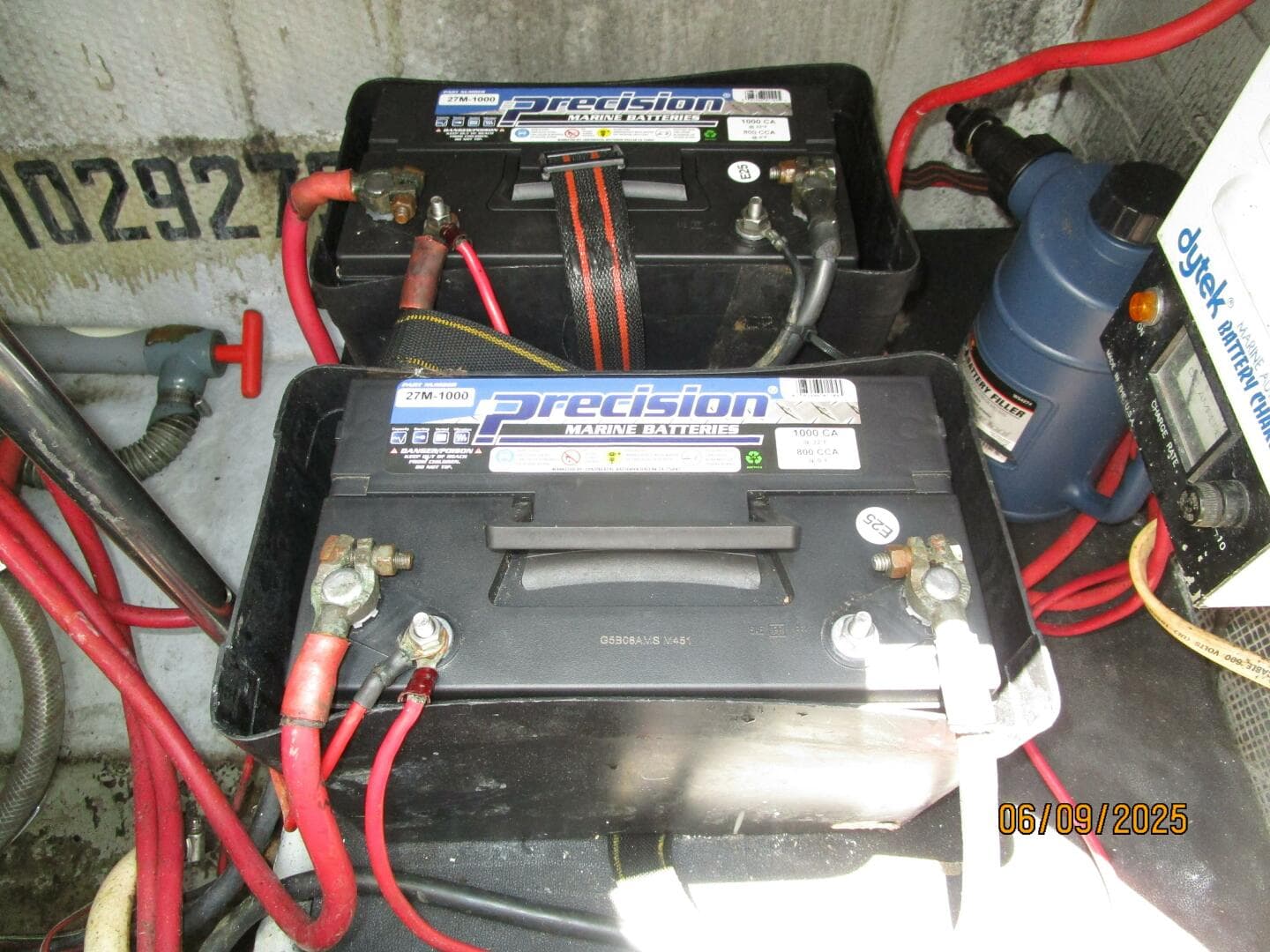 1995 Silverton 310 — photo 40