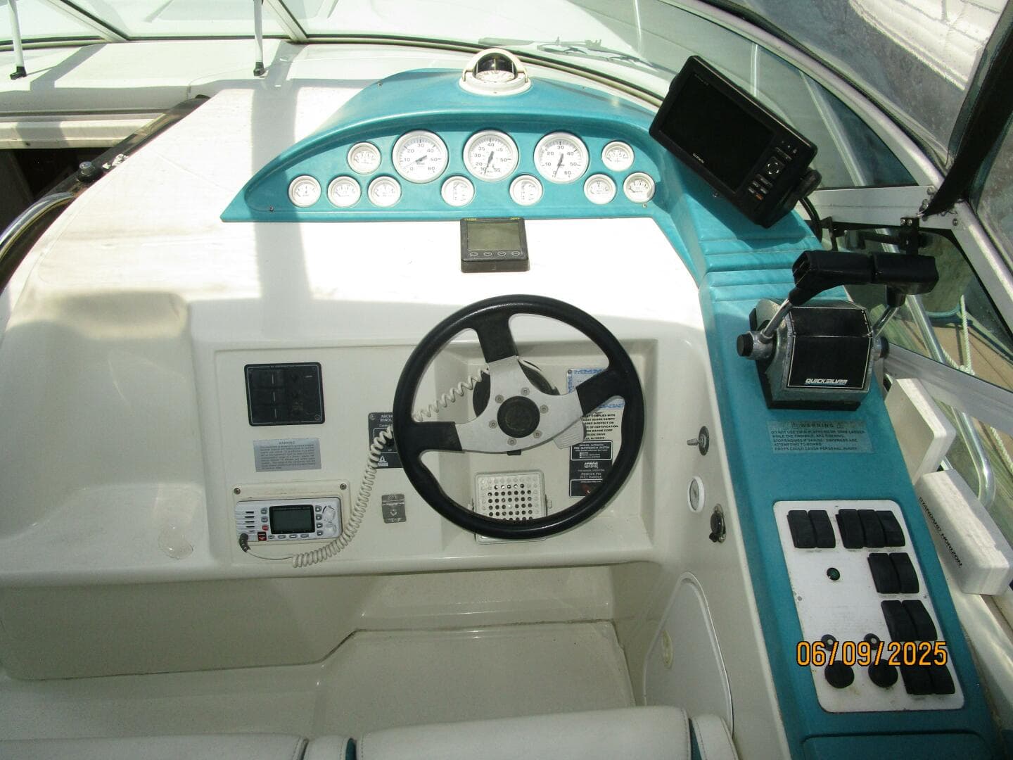 1995 Silverton 310 — photo 20