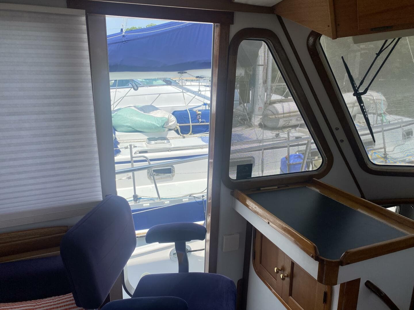 1998 Legacy — photo 28