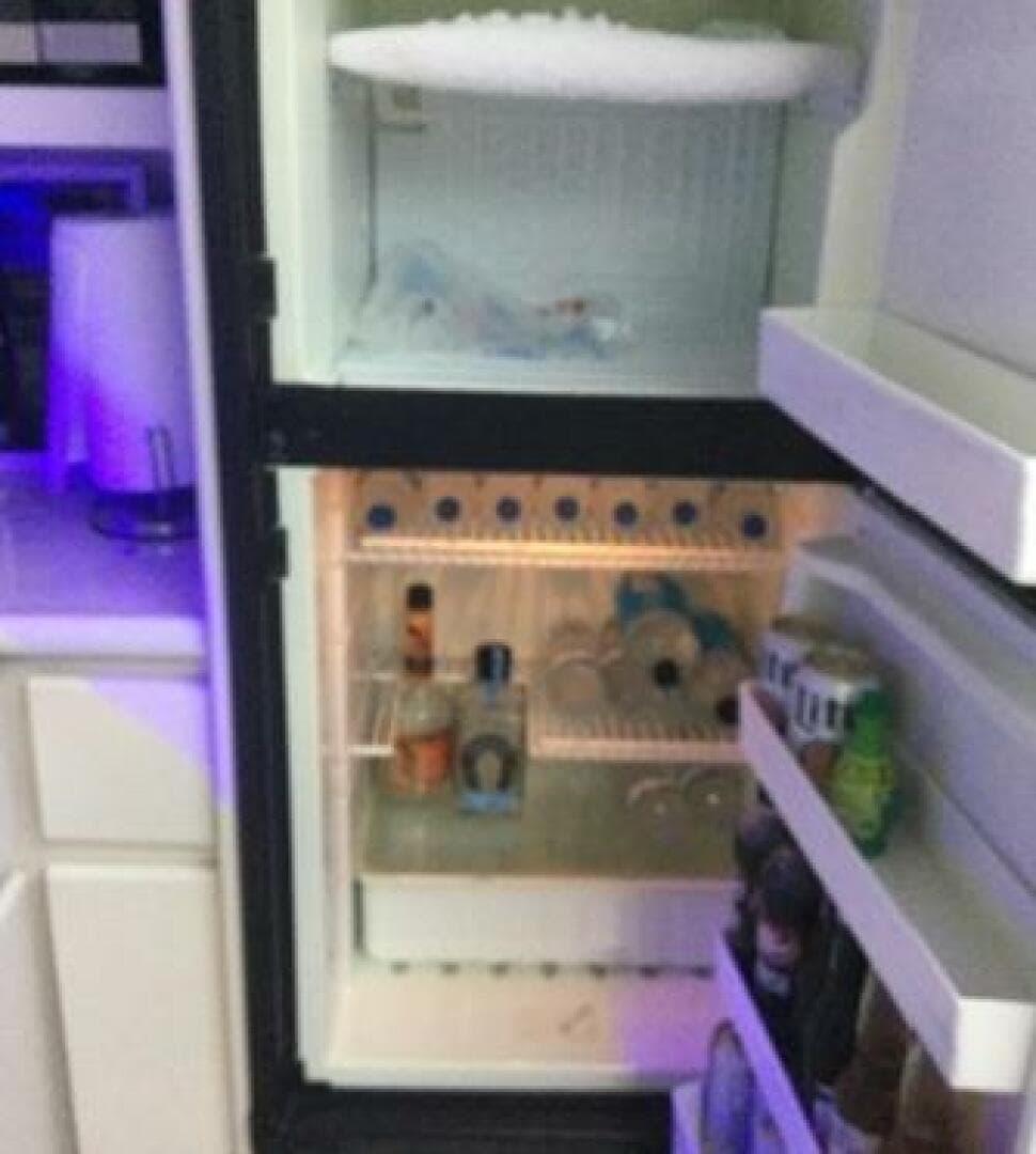 1995 Carver 430 Cockpit — photo 17