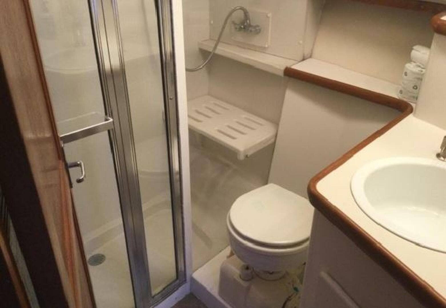 1995 Carver 430 Cockpit — photo 33