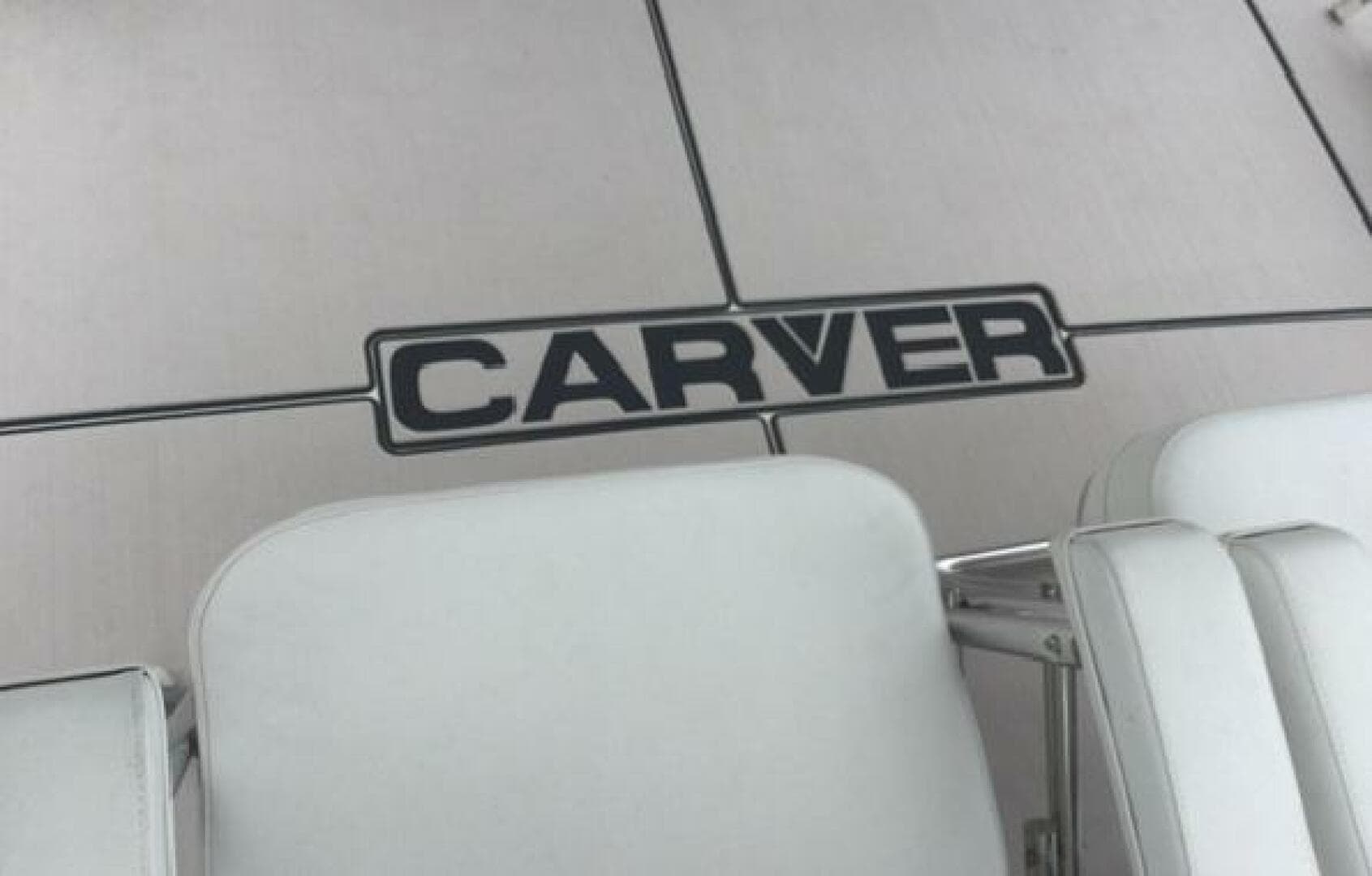 1995 Carver 430 Cockpit — photo 46