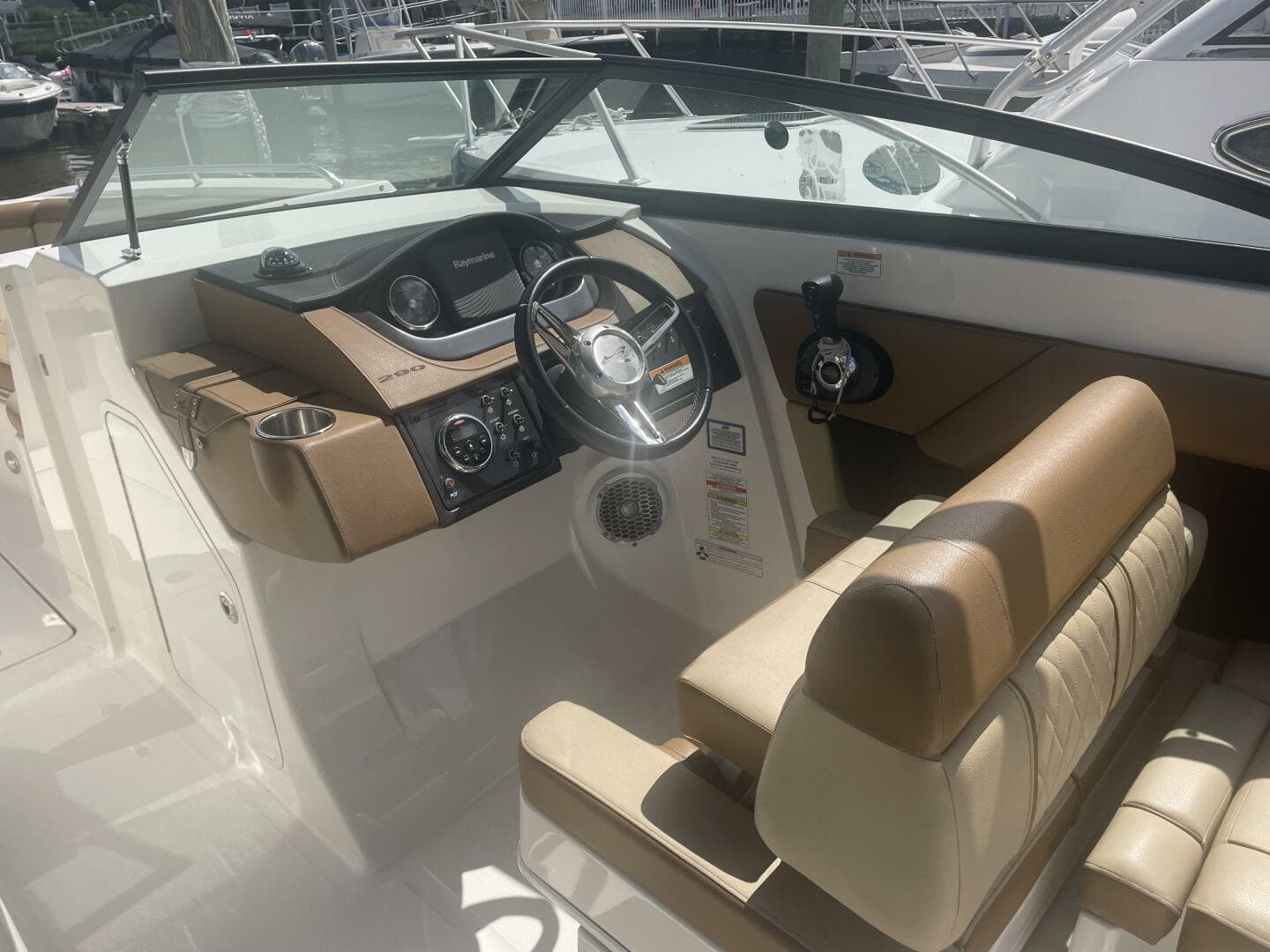 2015 Sea Ray 290 Sdx — photo 12