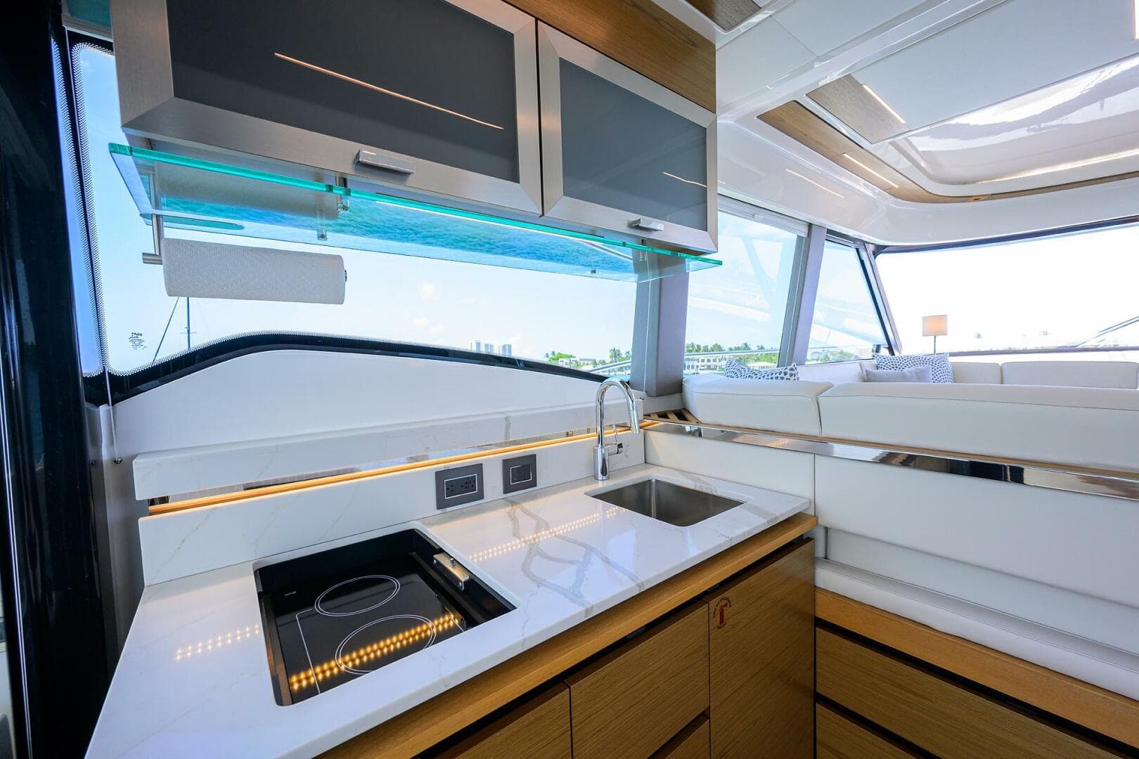 2023 Tiara Yachts C49 — photo 16