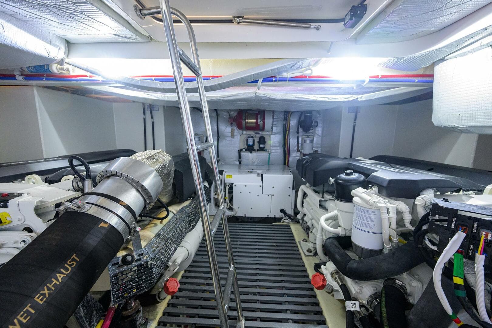 2023 Tiara Yachts C49 — photo 43