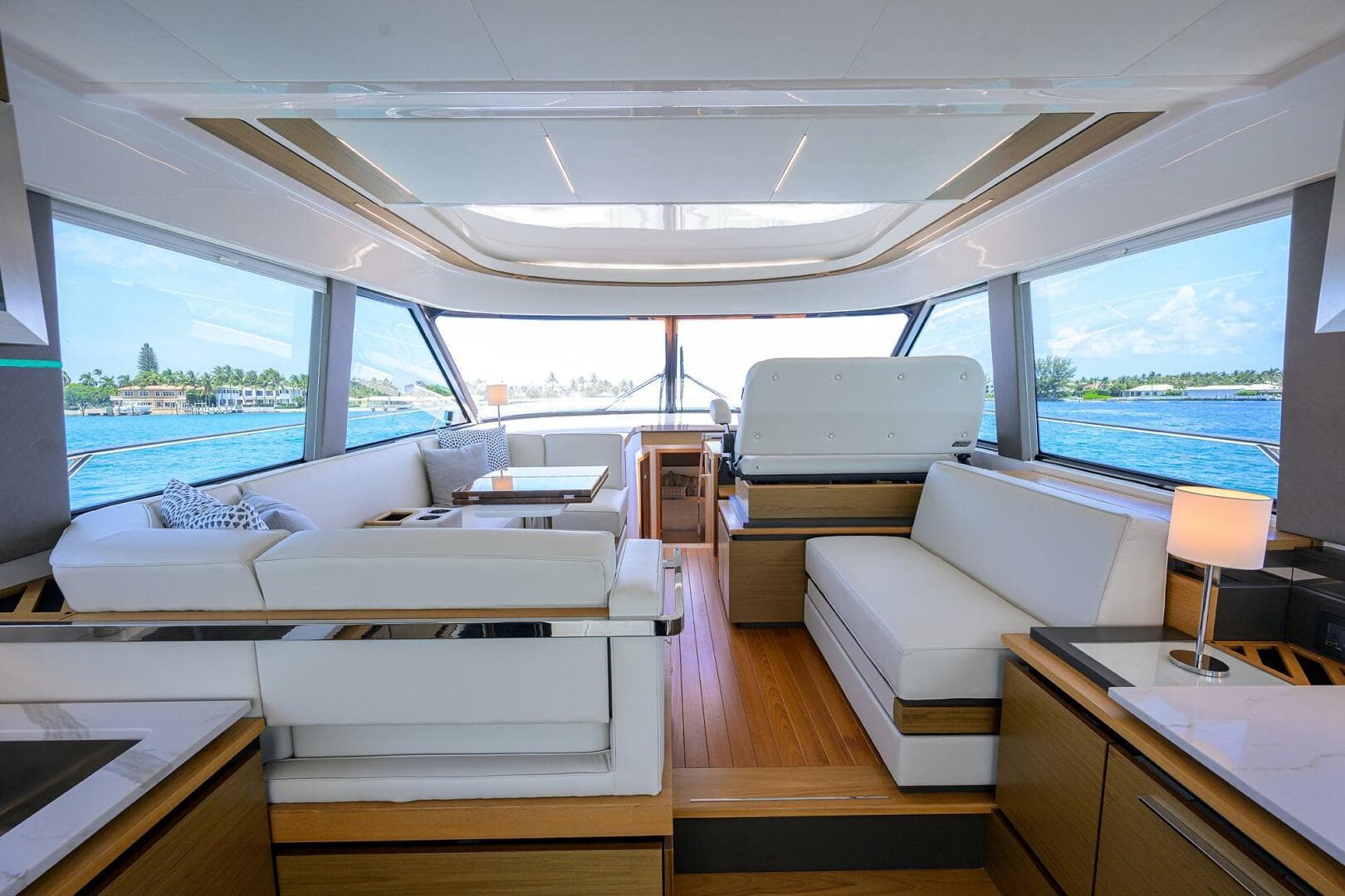 2023 Tiara Yachts C49 — photo 6