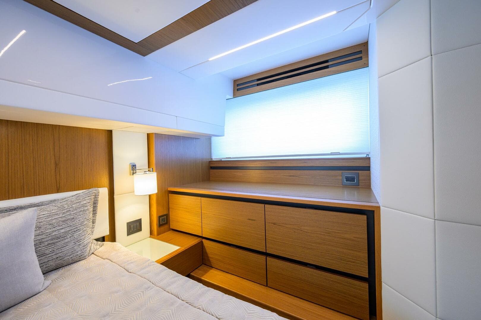 2023 Tiara Yachts C49 — photo 21