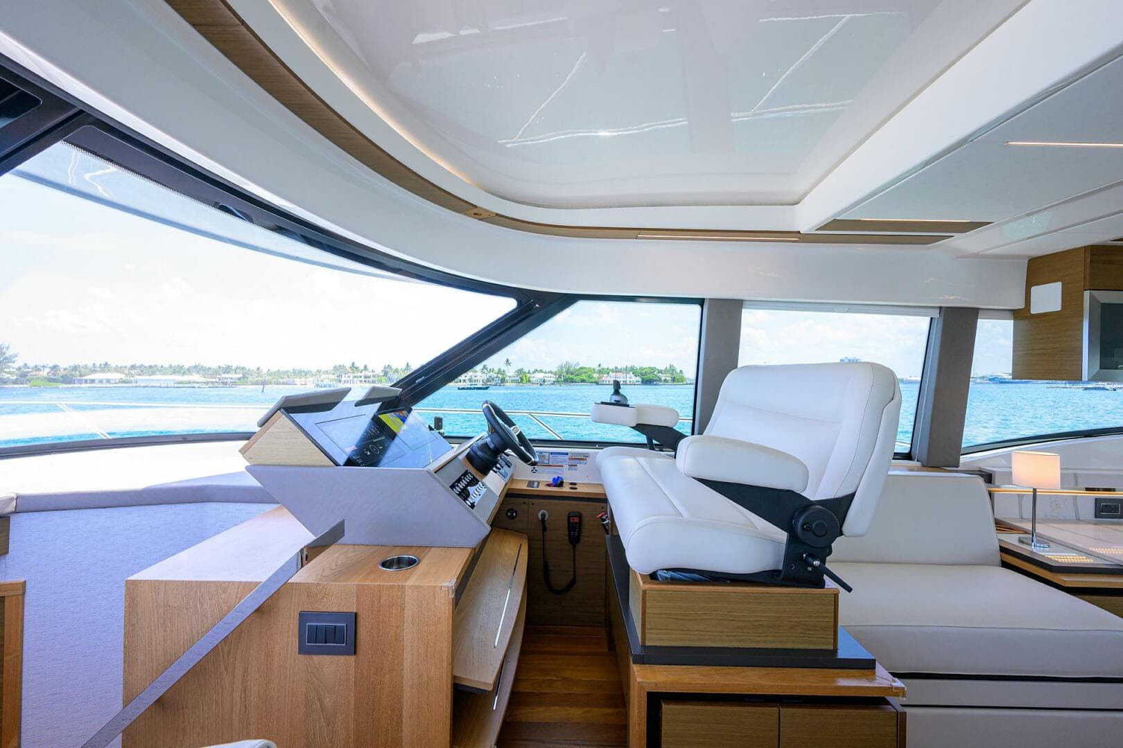 2023 Tiara Yachts C49 — photo 32