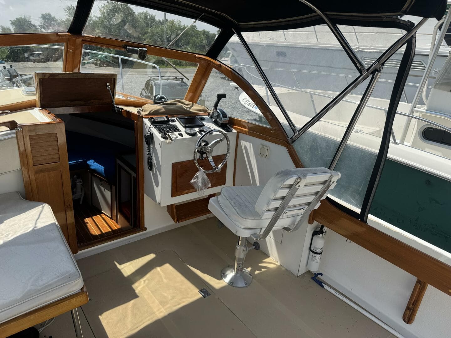 1984 Surf-Hunter Surfhunter 25 — photo 16