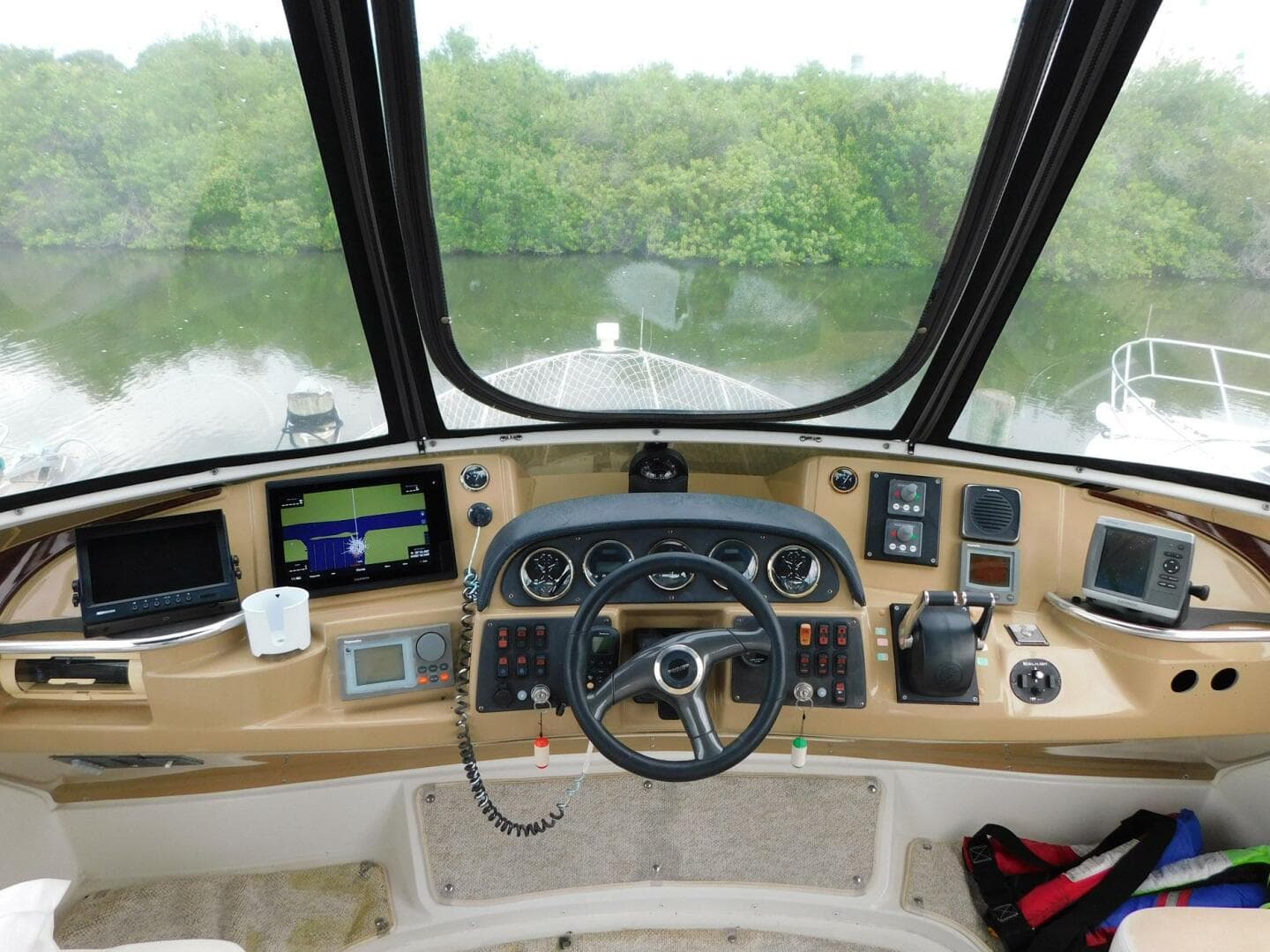 2003 Carver 44 Cpmy — photo 4