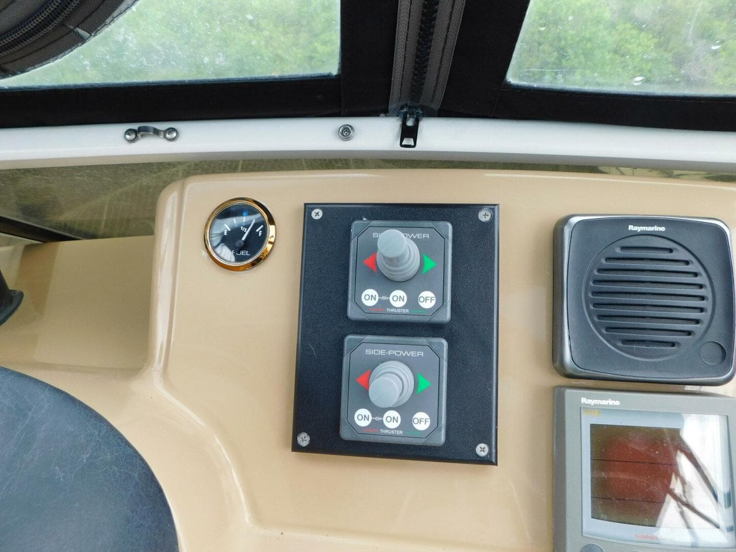 2003 Carver 44 Cpmy — photo 6