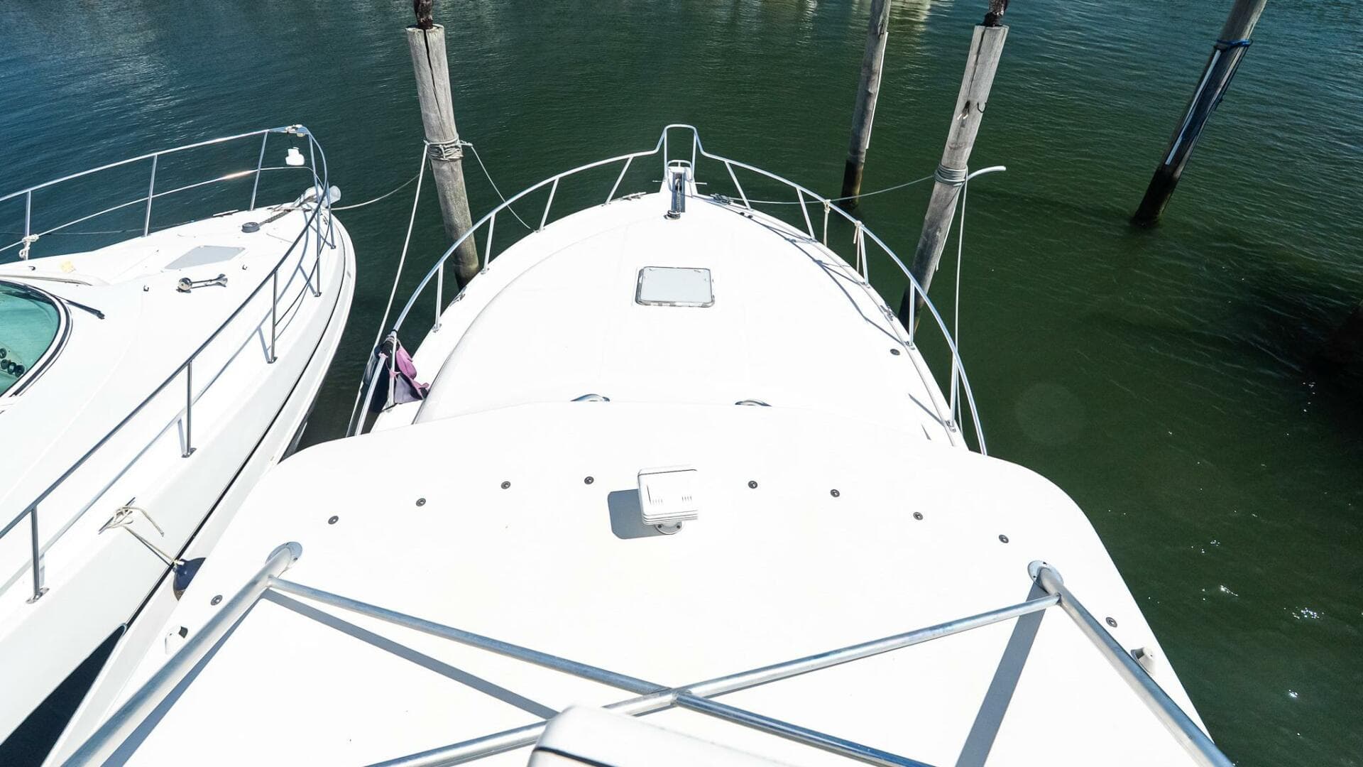 2008 Cabo 38 Express — photo 33