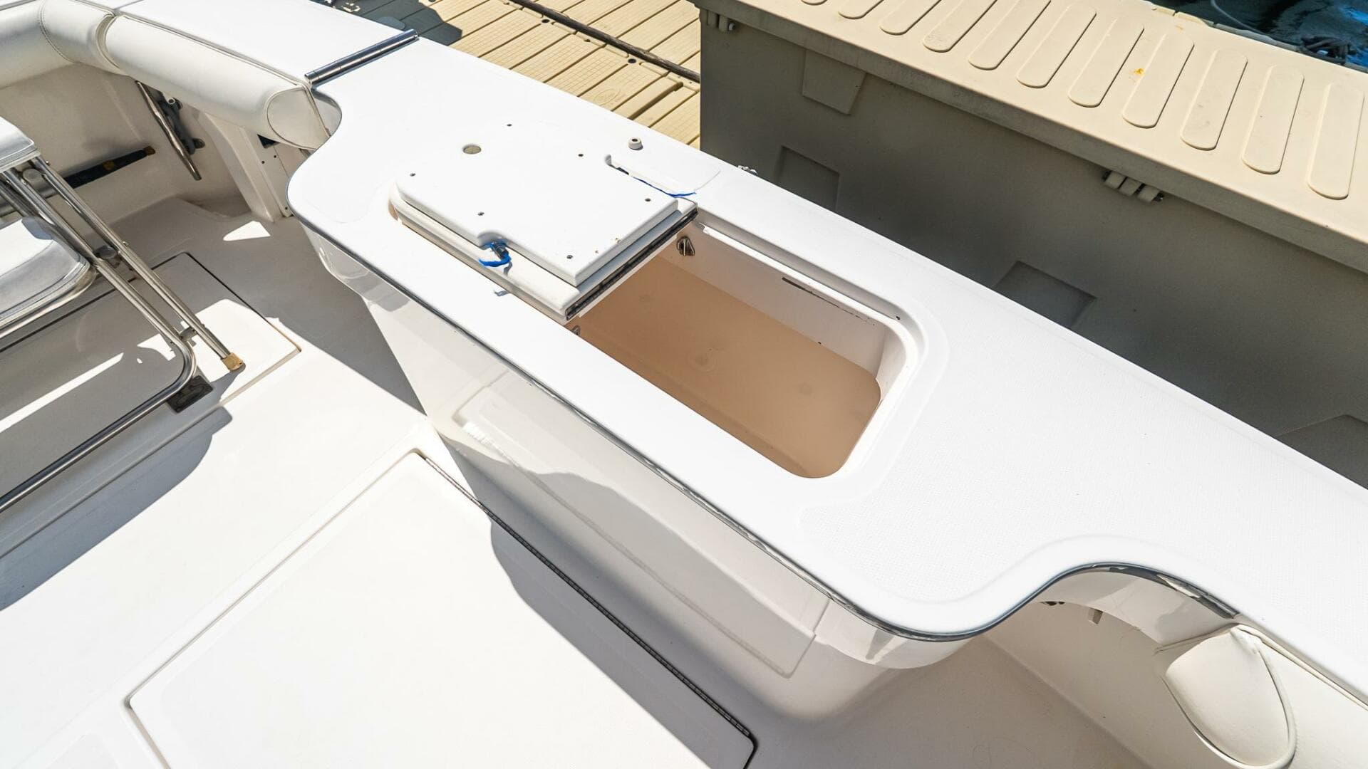 2008 Cabo 38 Express — photo 7