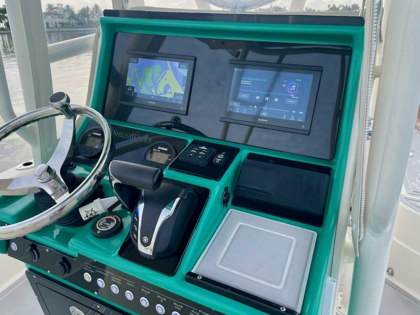 2009 Shearwater — photo 18