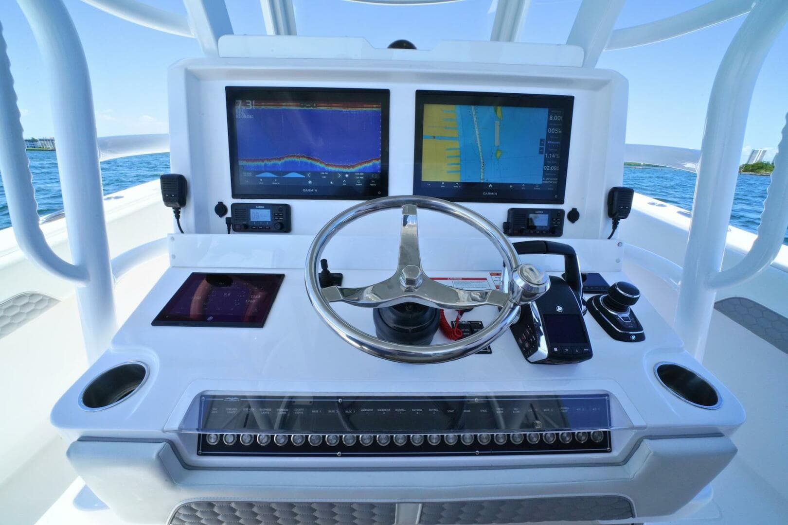 2025 Invincible Open Fisherman — photo 8