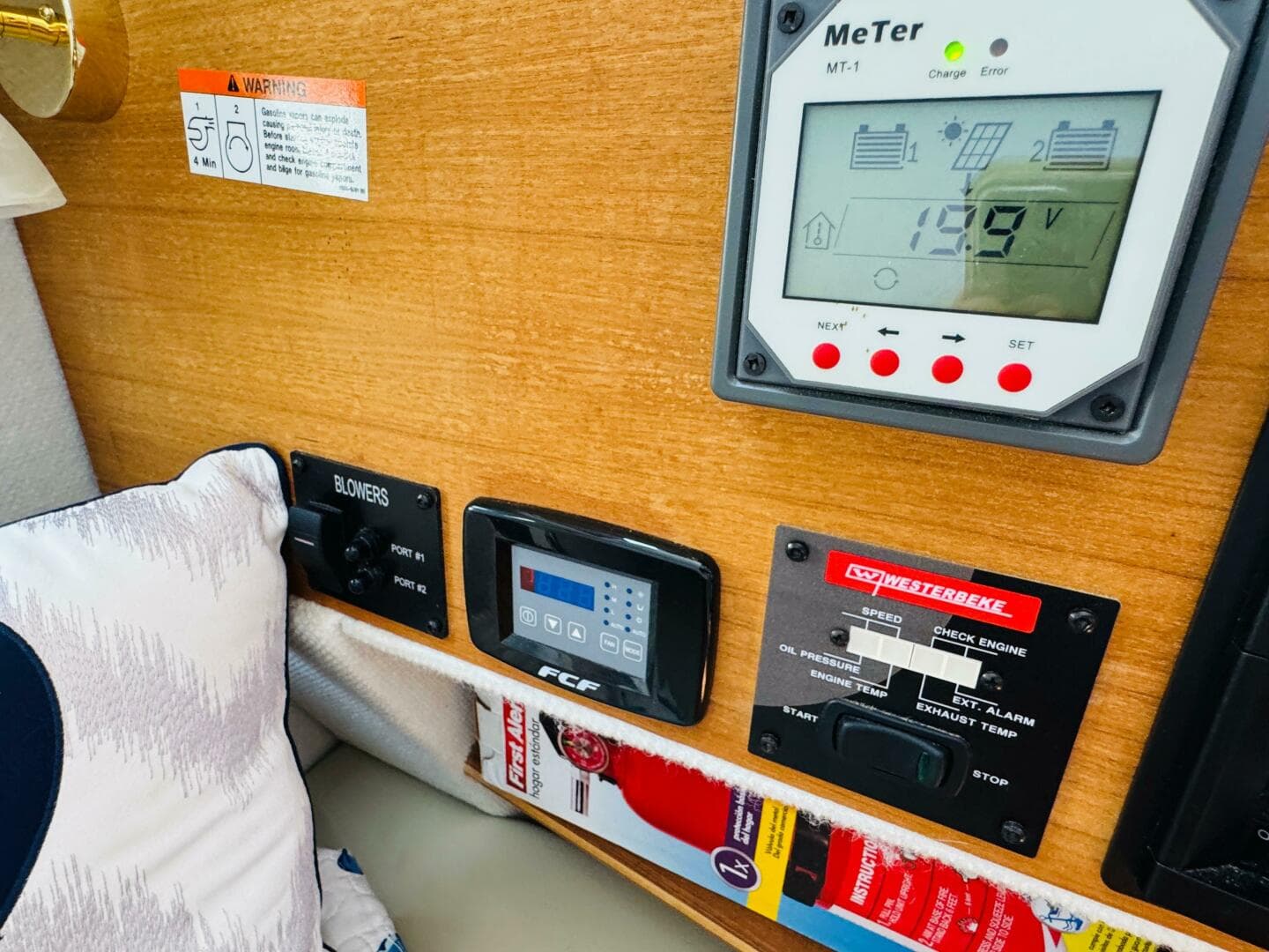 2018 Ranger Tugs R-27 — photo 44