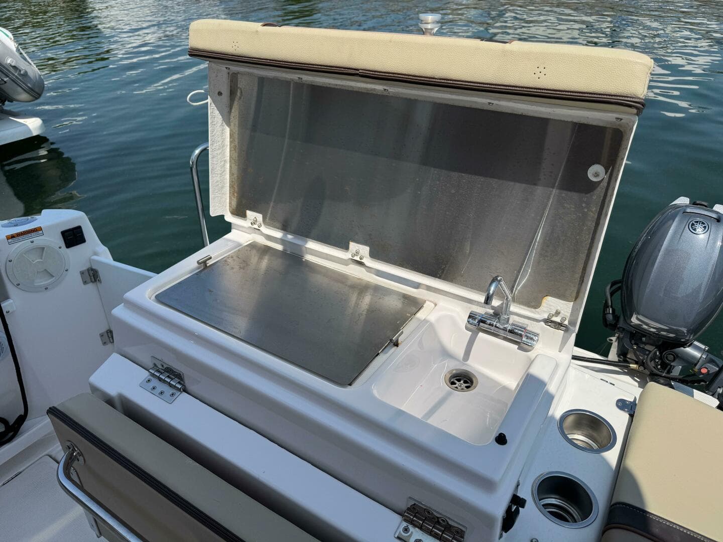 2018 Ranger Tugs R-27 — photo 33