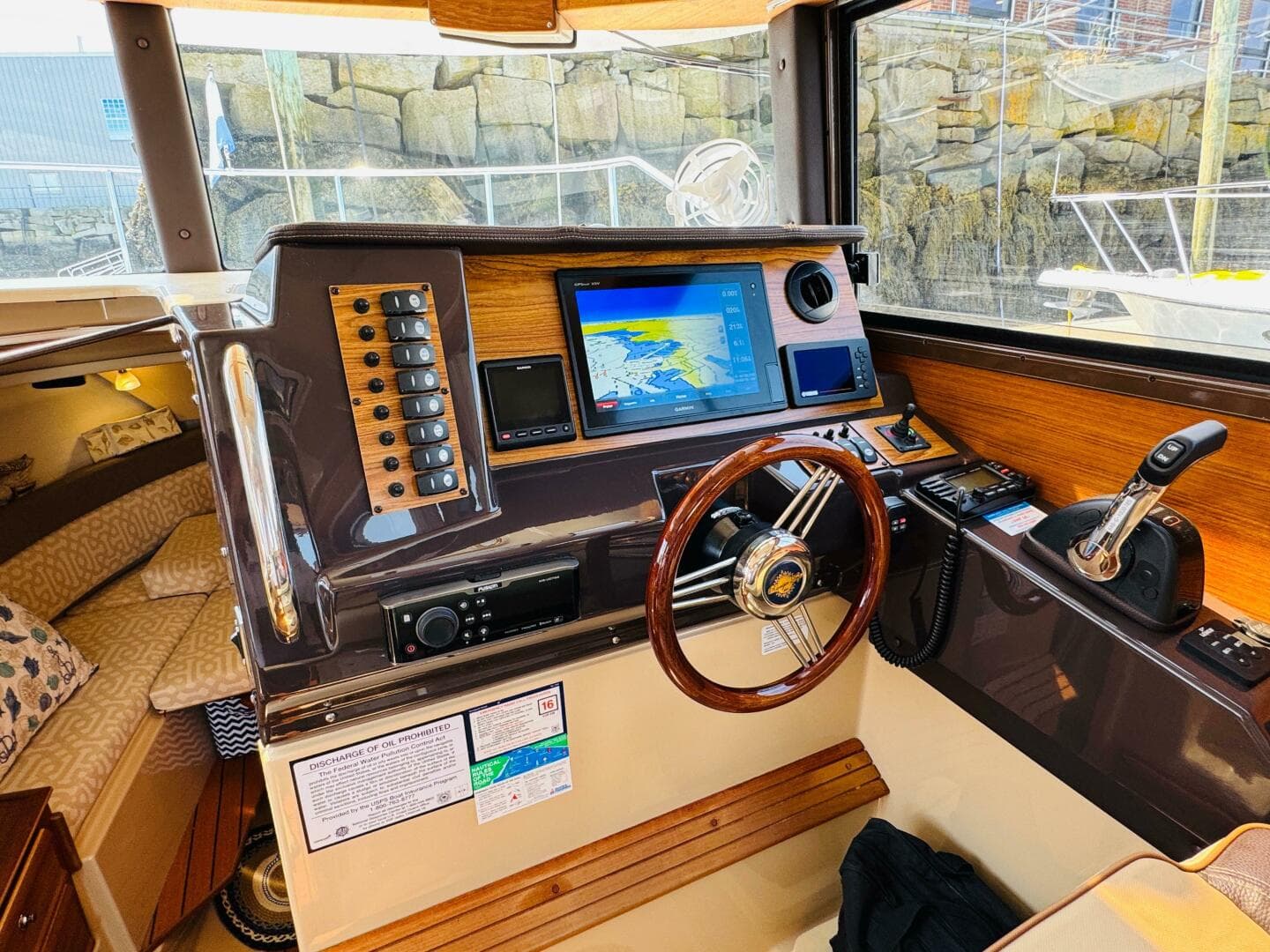 2018 Ranger Tugs R-27 — photo 23