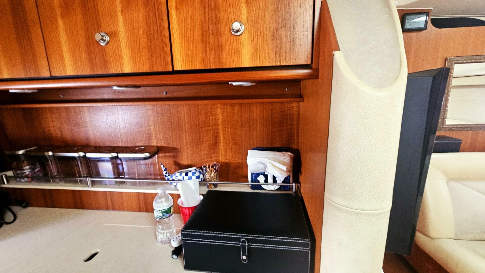 2006 Tiara Yachts 4300 Sovran — photo 30