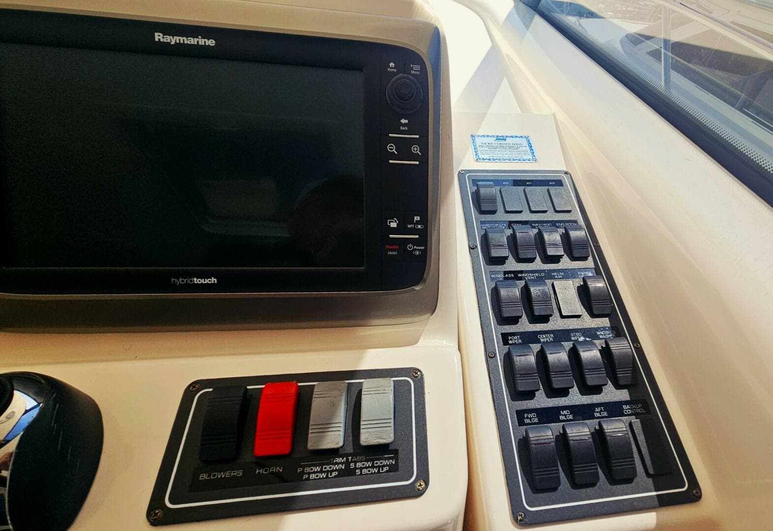 2006 Tiara Yachts 4300 Sovran — photo 11