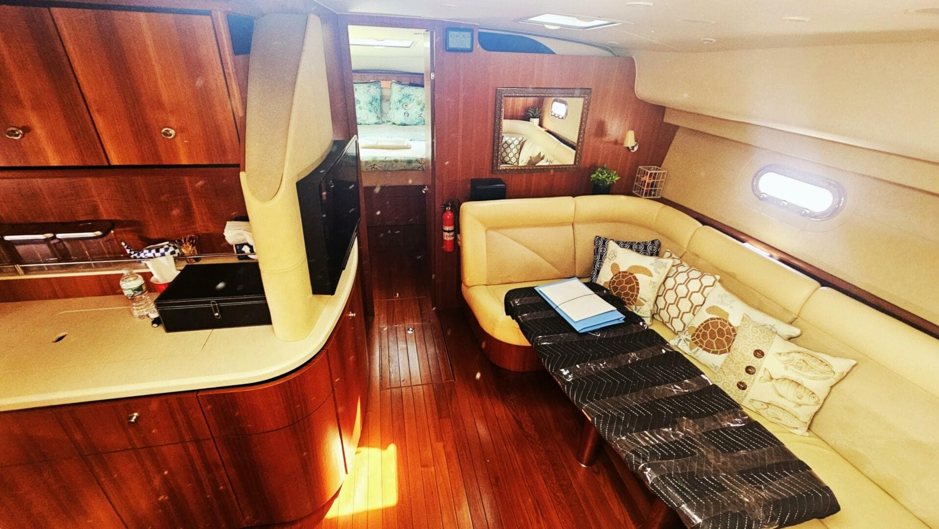 2006 Tiara Yachts 4300 Sovran — photo 32