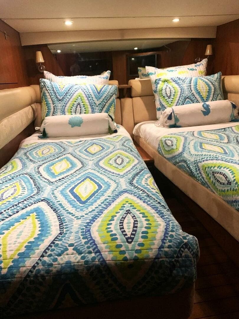 2006 Tiara Yachts 4300 Sovran — photo 36