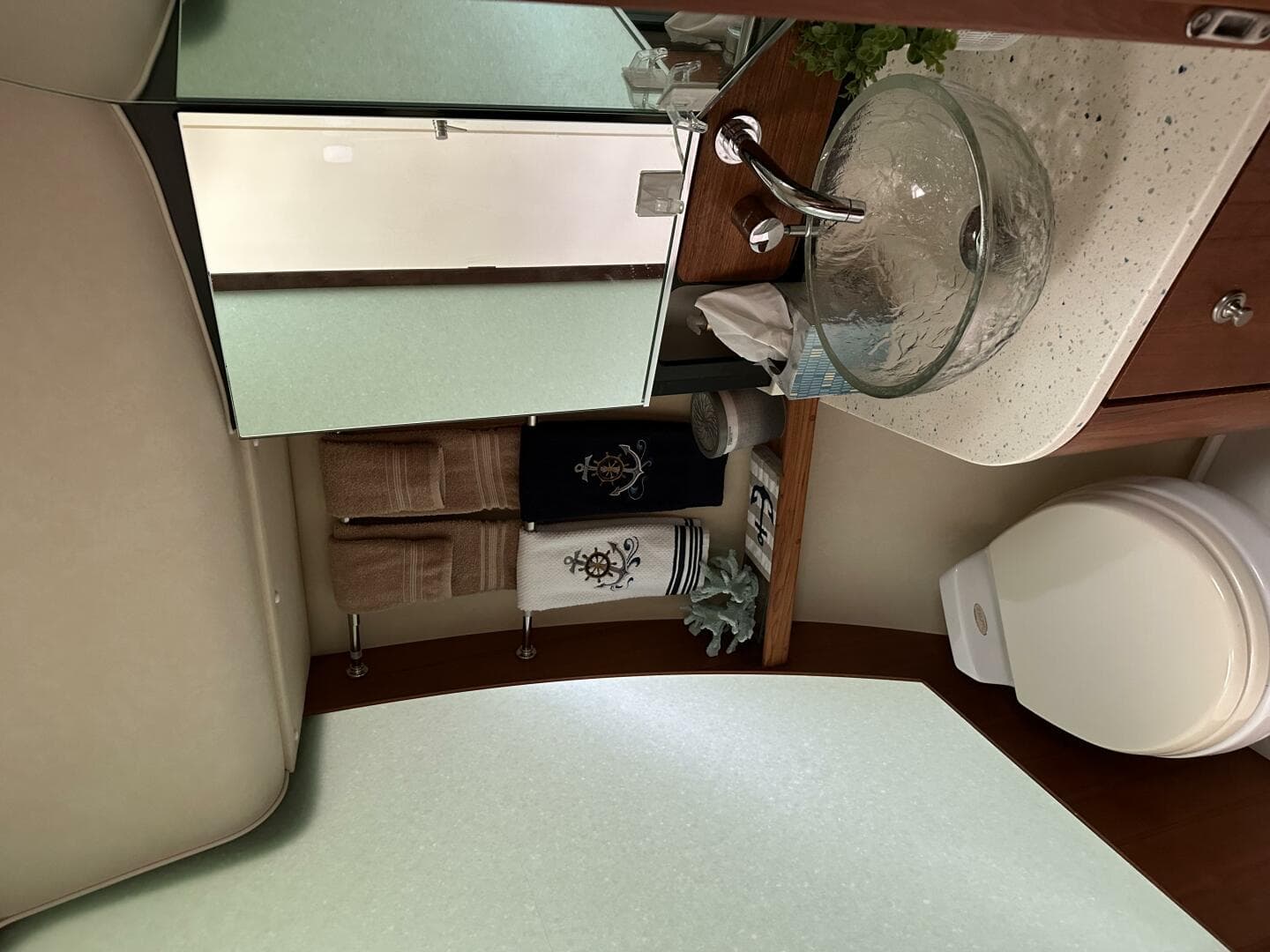 2006 Tiara Yachts 4300 Sovran — photo 37