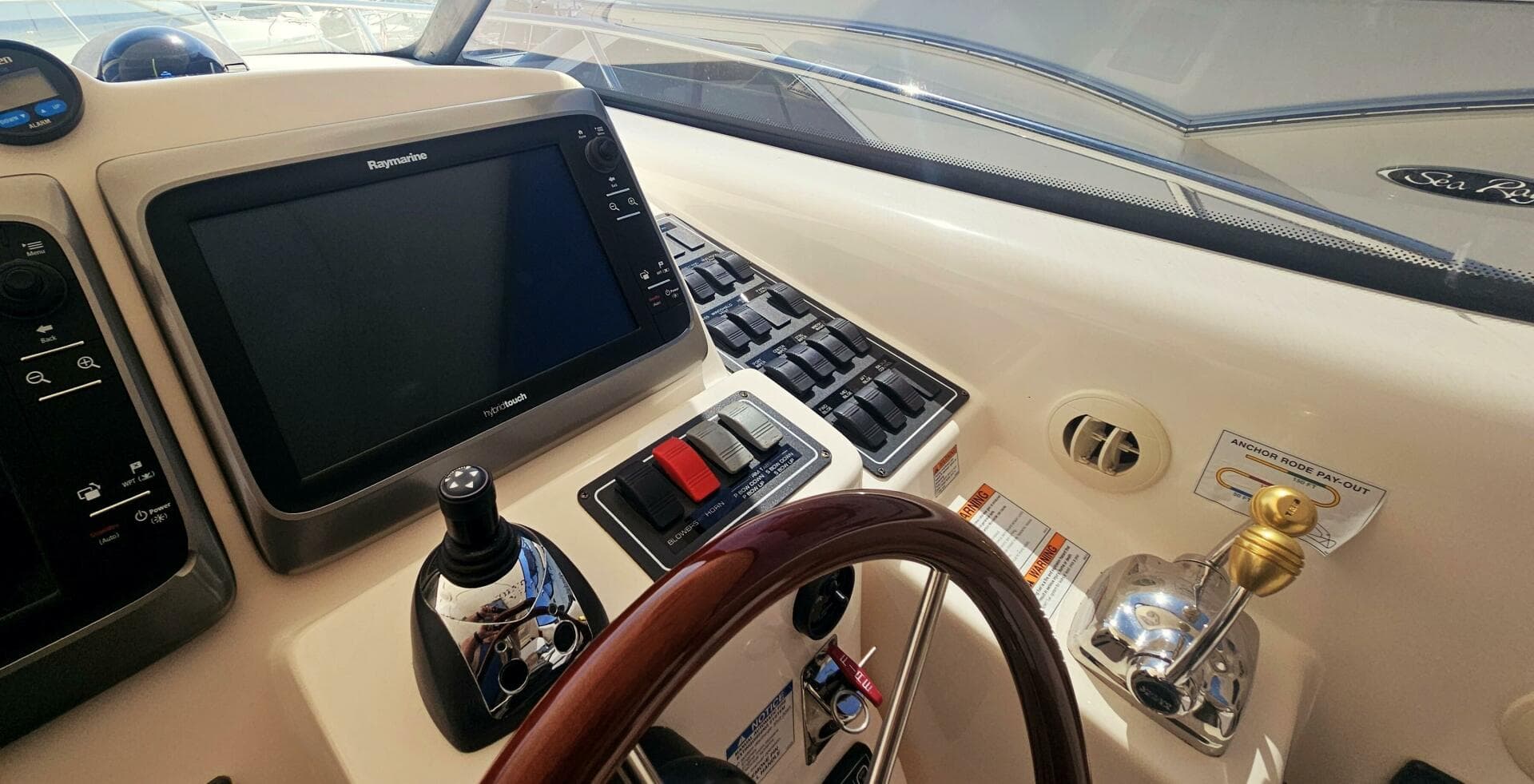 2006 Tiara Yachts 4300 Sovran — photo 8