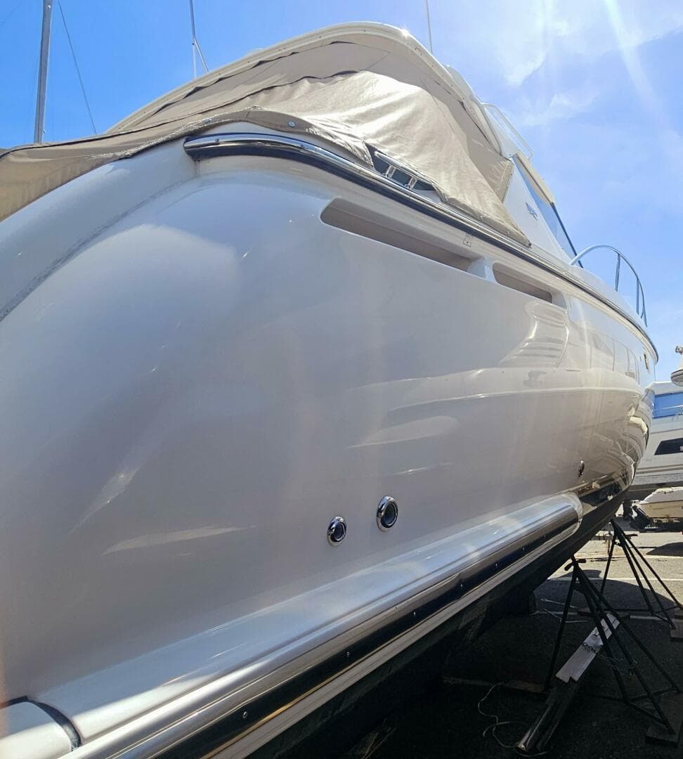 2006 Tiara Yachts 4300 Sovran — photo 4