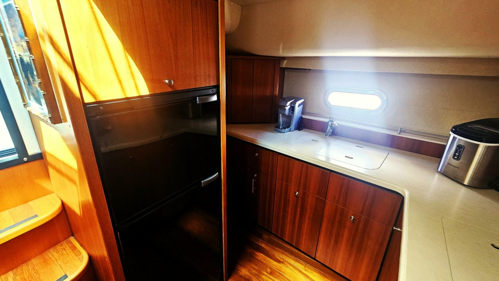 2006 Tiara Yachts 4300 Sovran — photo 31