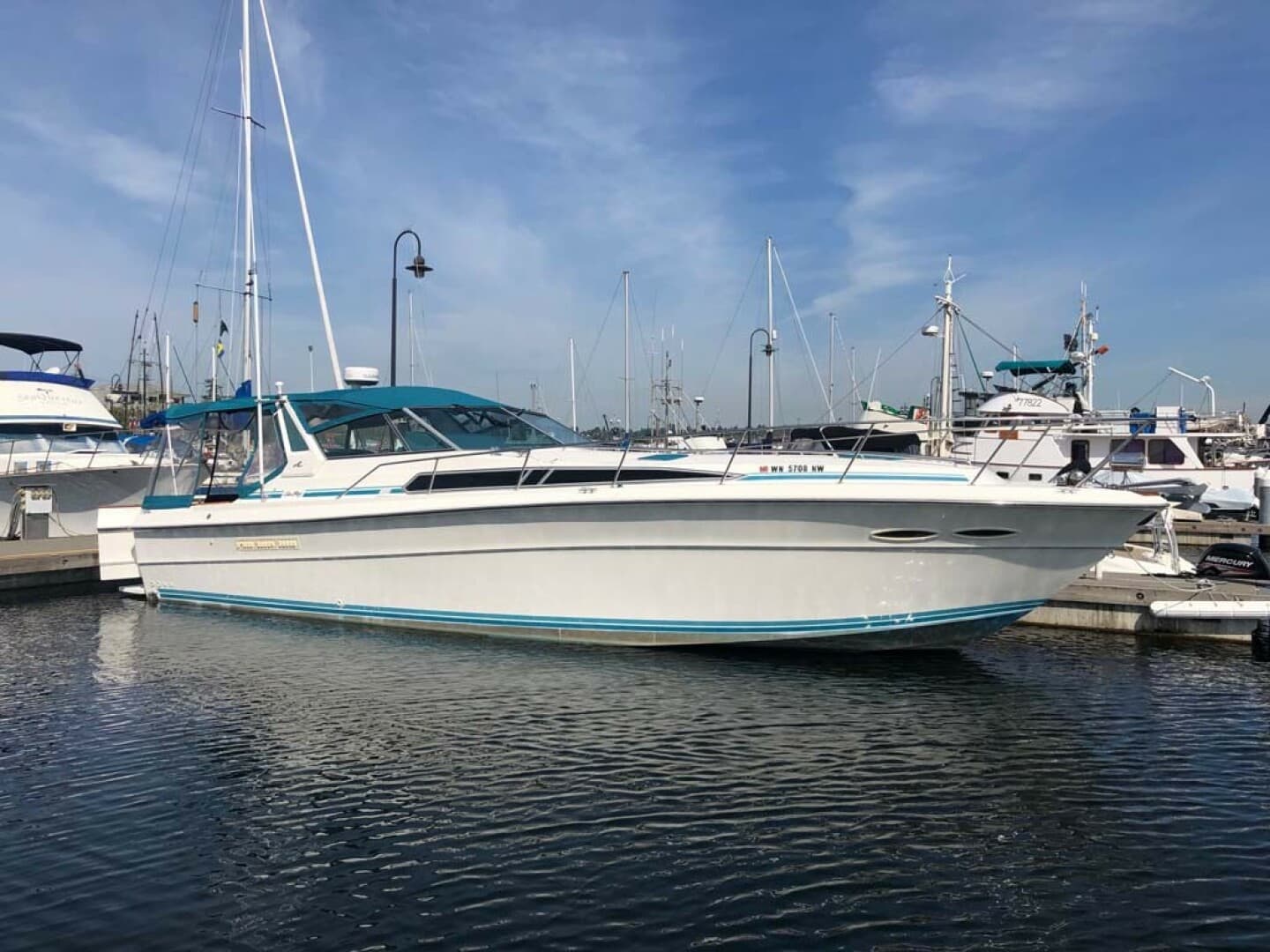 1989 Sea Ray 390 Express — photo 1