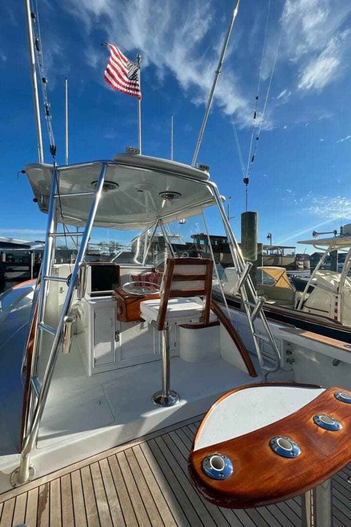 1985 Rybovich 32 Express Walkaround Sportfish — photo 16