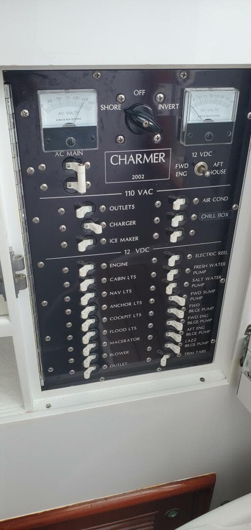 1985 Rybovich 32 Express Walkaround Sportfish — photo 25