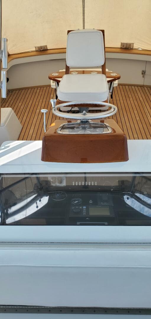 1985 Rybovich 32 Express Walkaround Sportfish — photo 20