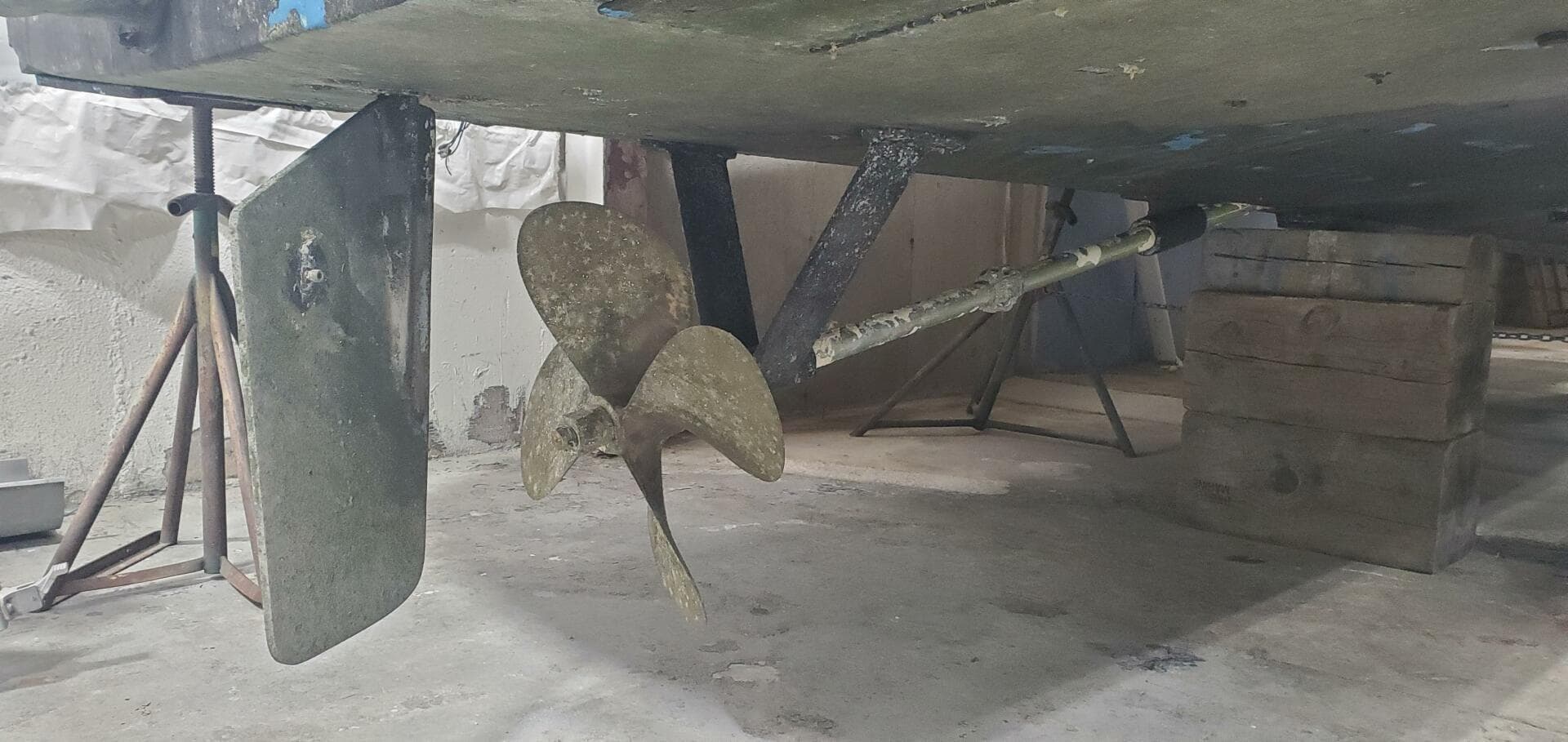 1985 Rybovich 32 Express Walkaround Sportfish — photo 28