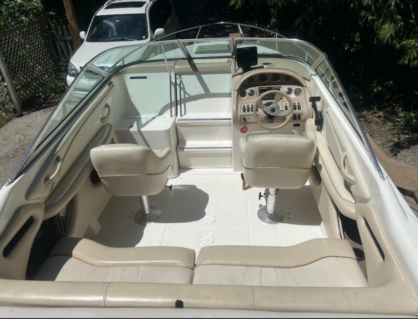 1997 Sea Ray 230 Signature - Cuddy Cabin — photo 3