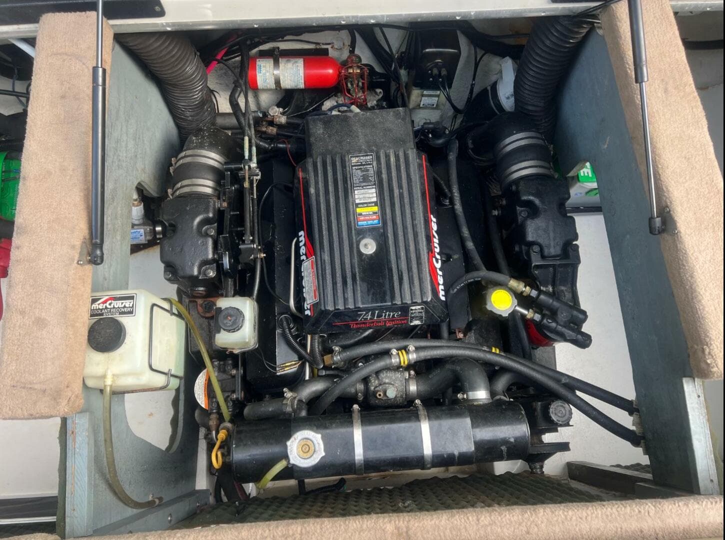 1997 Sea Ray 230 Signature - Cuddy Cabin — photo 11