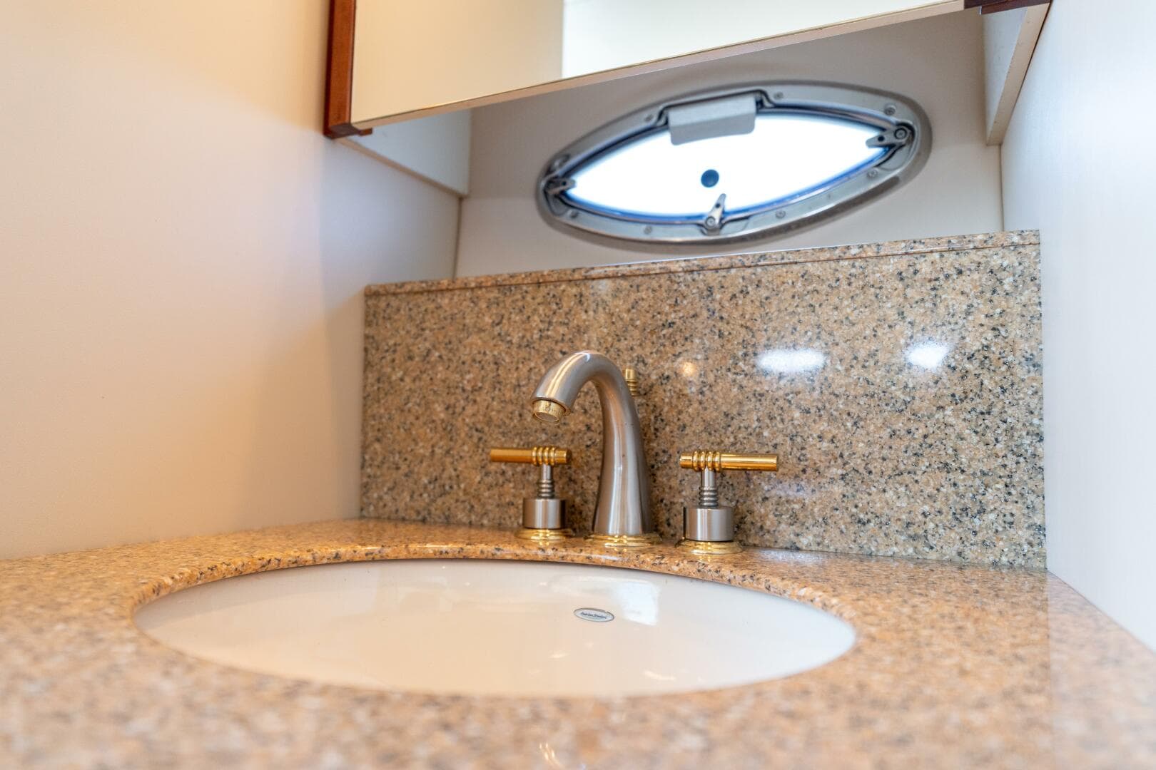 2008 Meridian 459 — photo 39