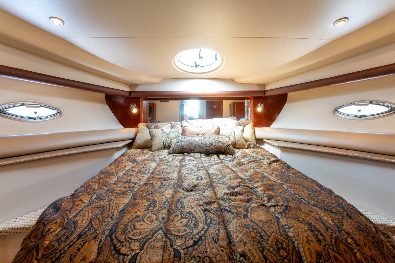 2008 Meridian 459 — photo 31