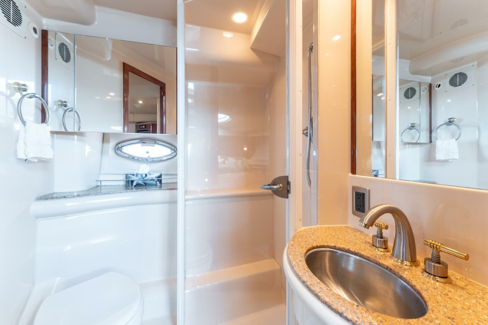 2008 Meridian 459 — photo 38