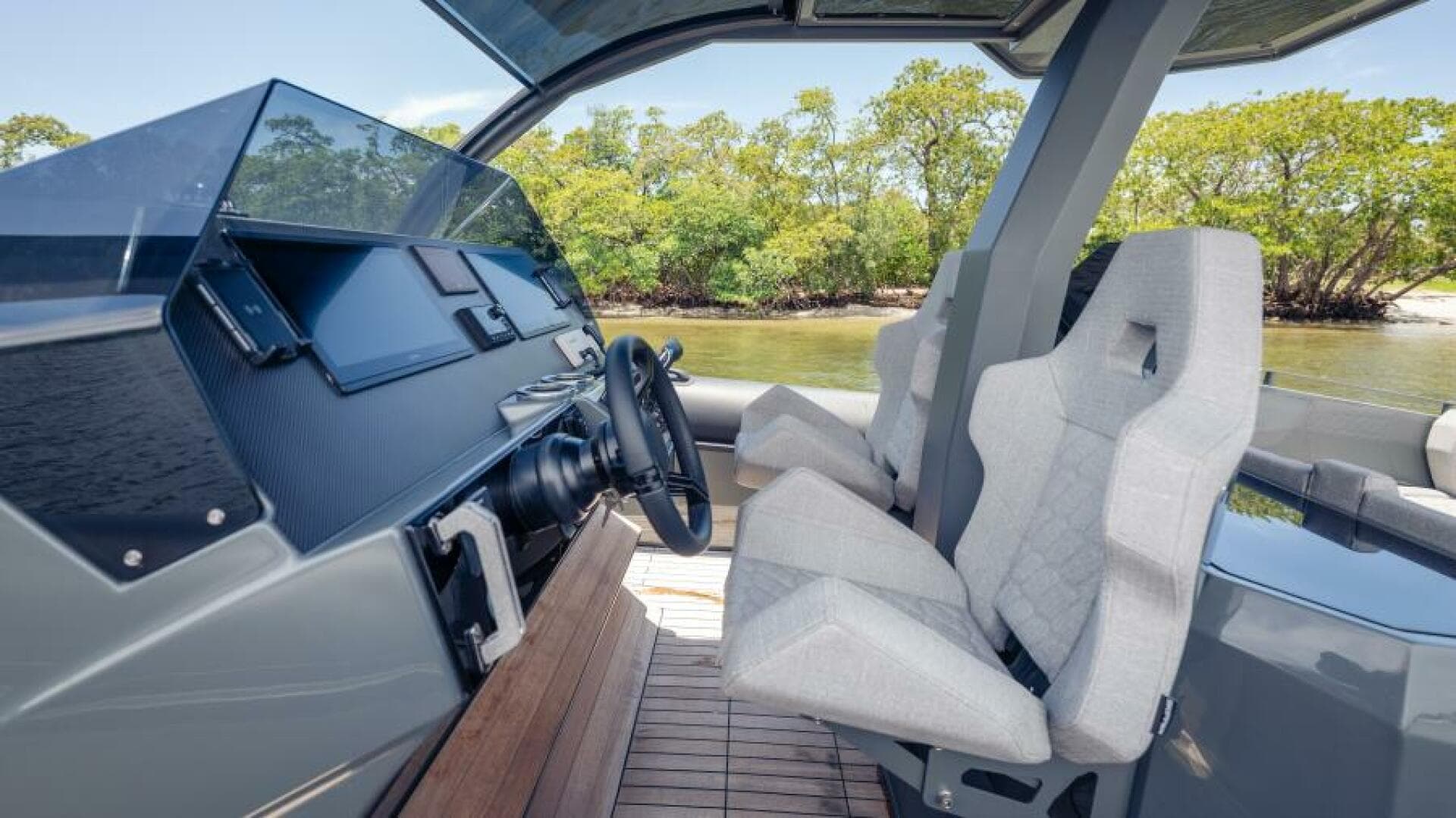 2025 Skipper 38 Sunbed — photo 14