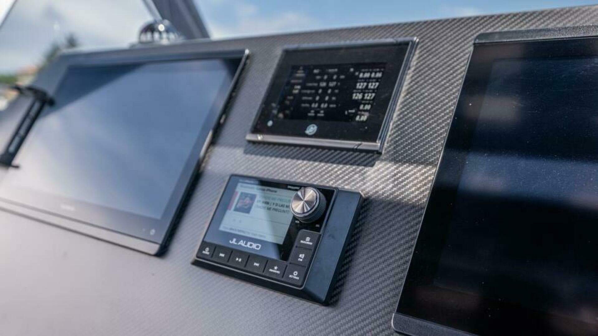 2025 Skipper 38 Sunbed — photo 32